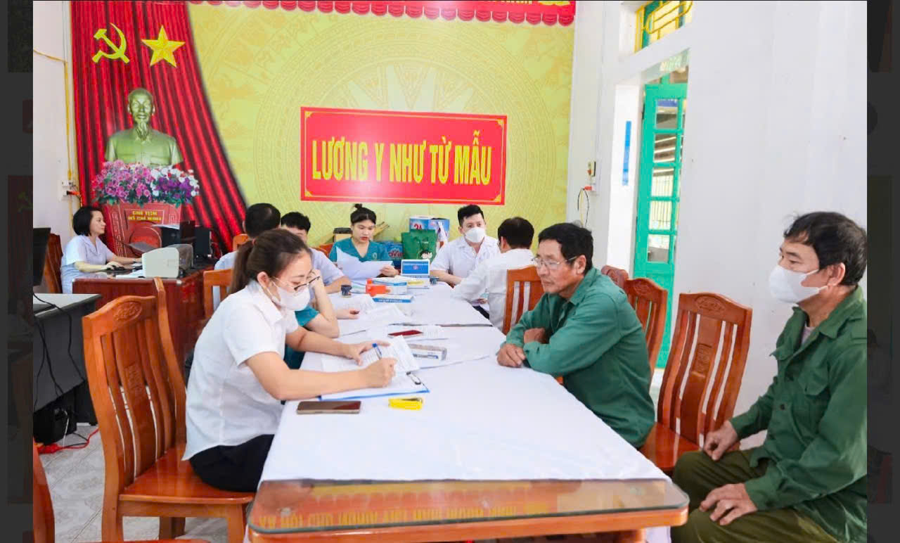 TRẠM Y TẾ  PHỐI HỢP VỚI HỘI NGƯỜI CAO TUỔI TÔ CHỨC KHÁM, SÀNG LỌC SỨC KHỎE CHO HÀNG NGHÌN HỘI VIÊN NGƯỜI CAO TUỔI TRÊN ĐỊA BÀN XÃ NAM THÁI NINH