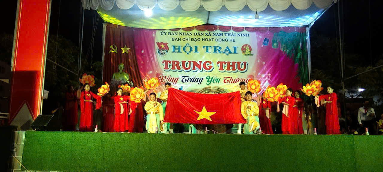 SÔI ĐỘNG ĐÊM LIÊN HOAN VĂN NGHỆ HỘI TRẠI TRUNG THU XÃ NAM THÁI NINH NĂM 2026