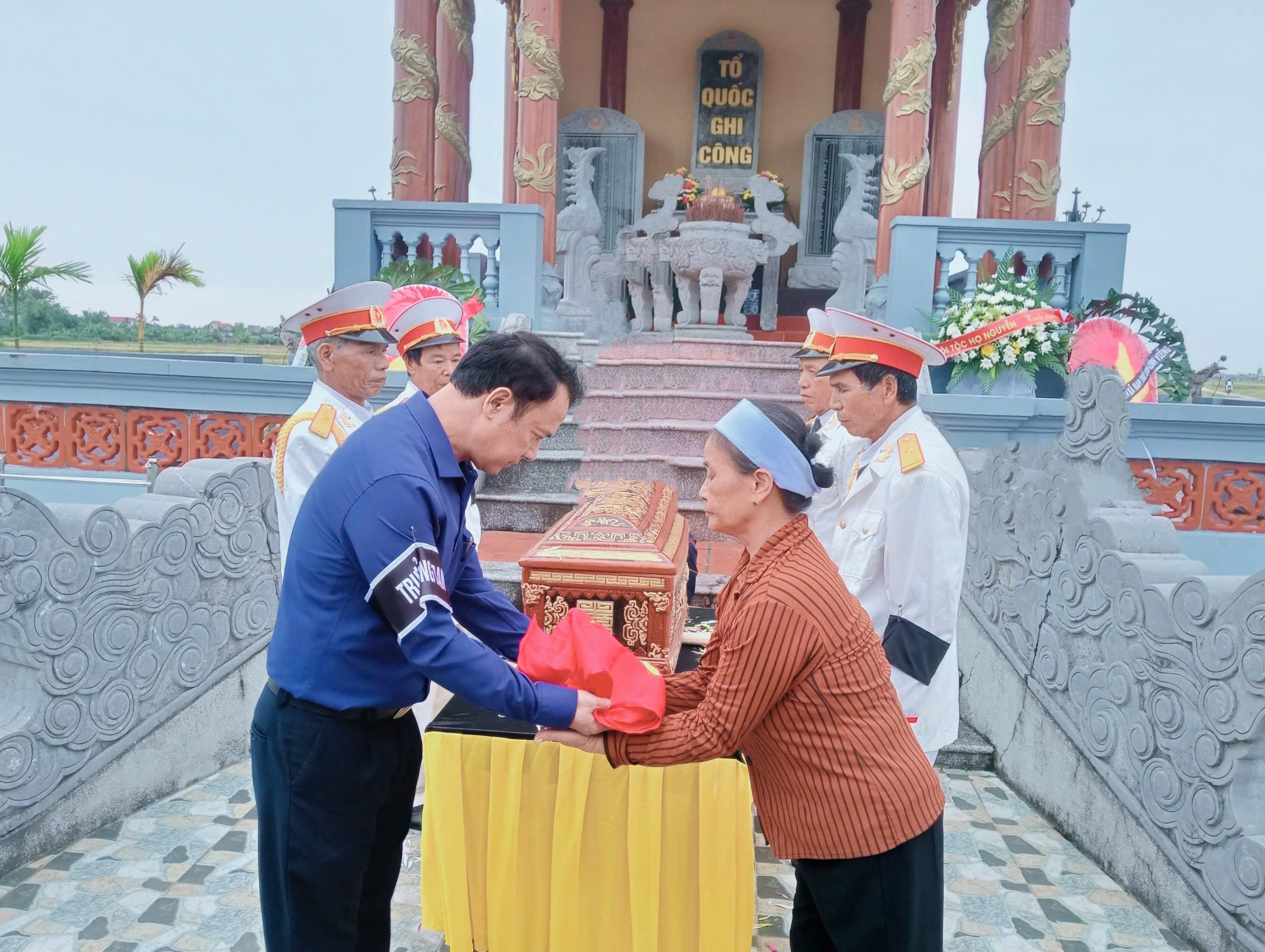 UBND XÃ NAM THÁI NINH TỔ CHỨC LỄ TRUY ĐIỆU VÀ  AN TÁNG LỆT SỸ NGUYỄN VĂN LONG
