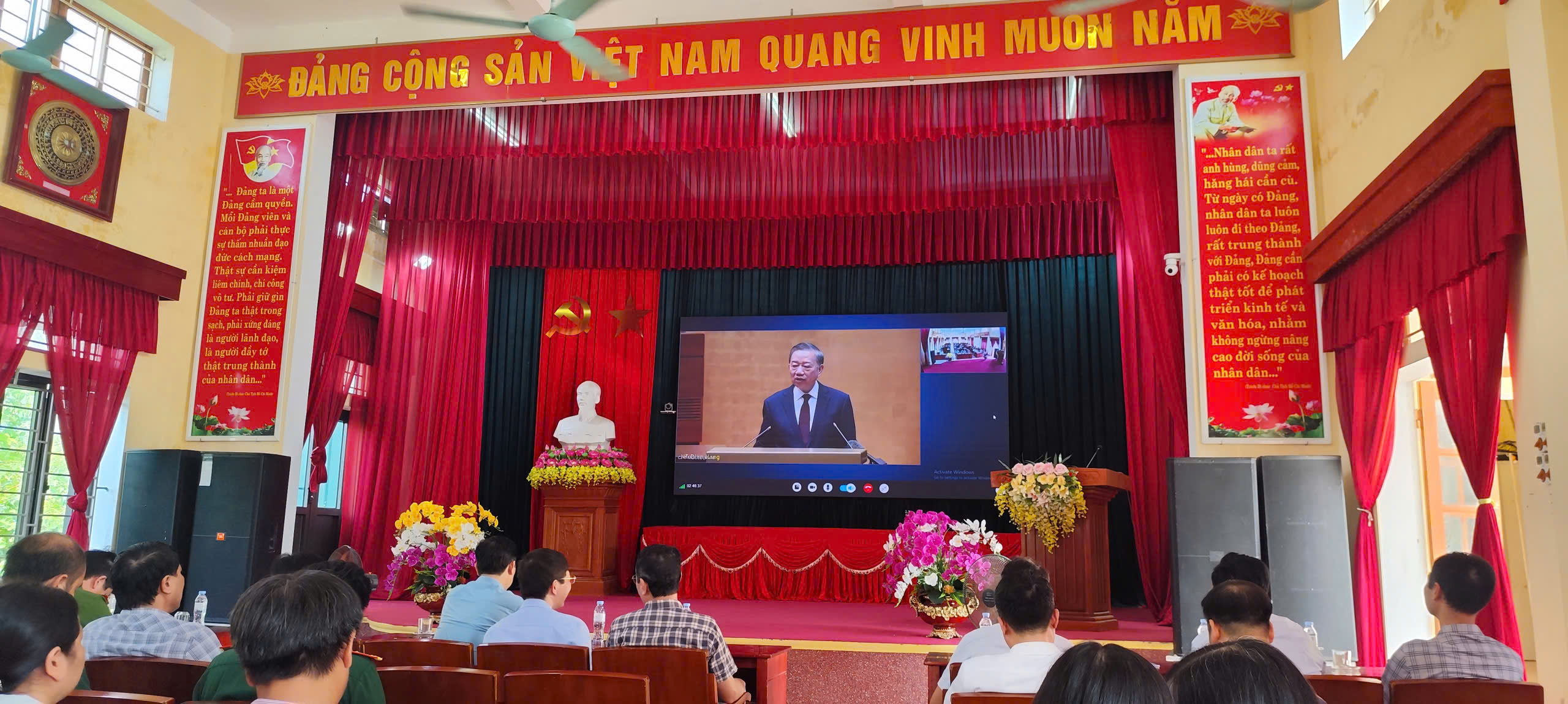 XÃ NAM THÁI NINH THAM DỰ HỘI NGHỊ TOÀN QUỐC QUÁN TRIỆT, TRIỂN KHAI THỰC HIỆN NGHỊ QUYẾT HỘI NGHỊ TRUNG ƯƠNG 4 KHÓA XIV